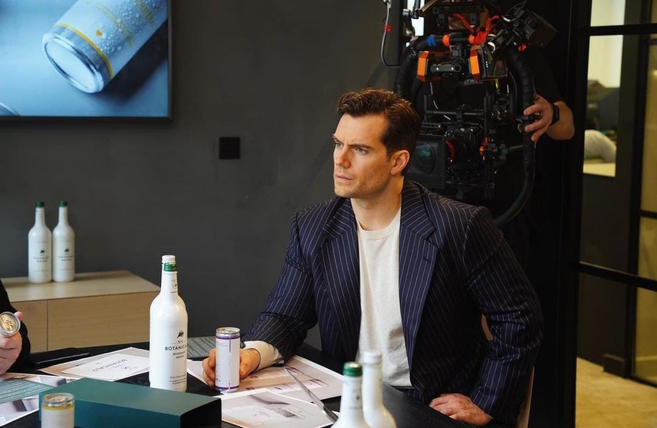 Henry Cavill hombre guapo mundo