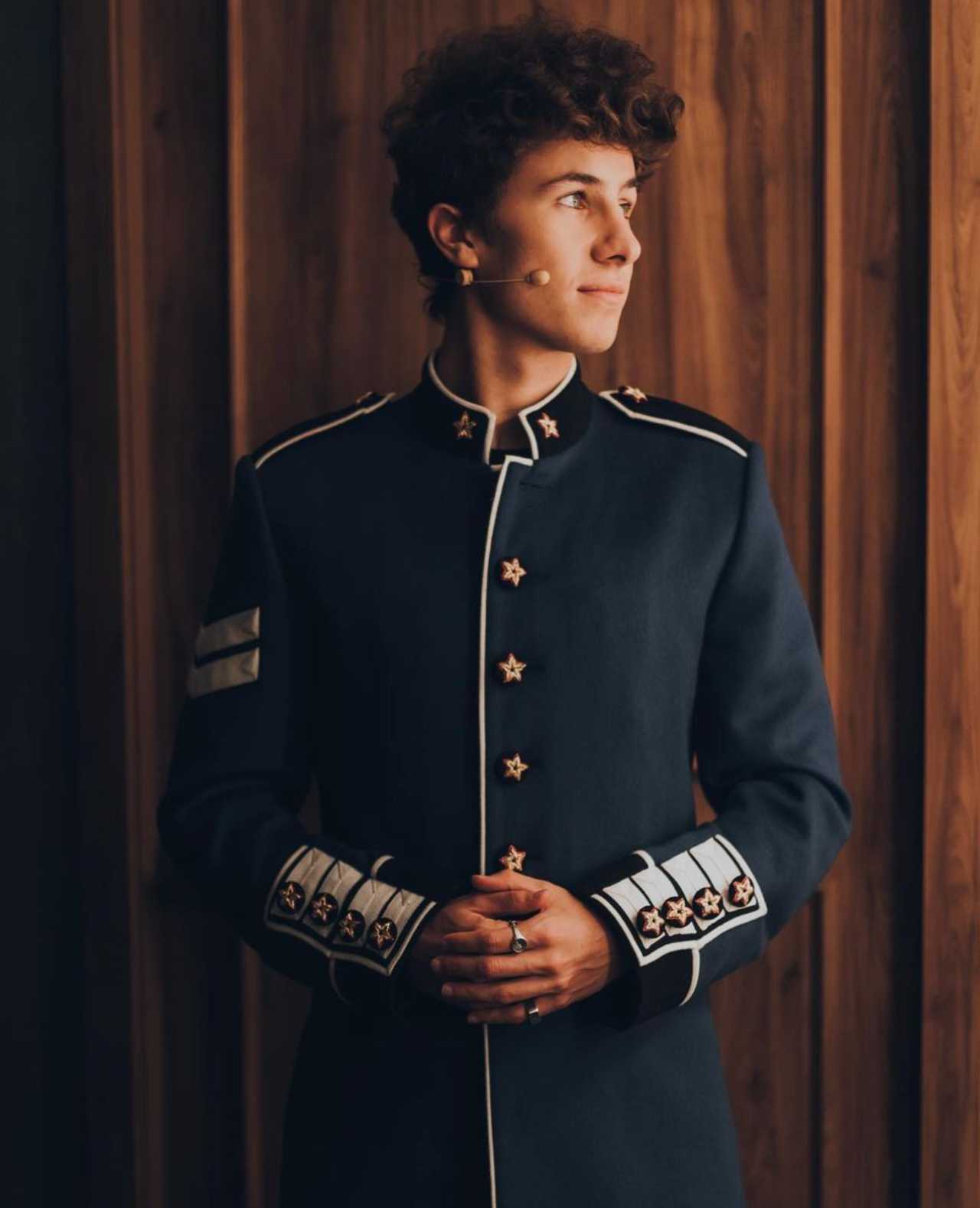 Juanpa Zurita triunfando