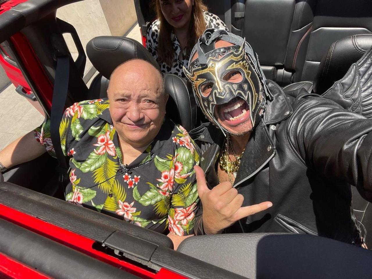 Escorpion dorado con Luis de Alba