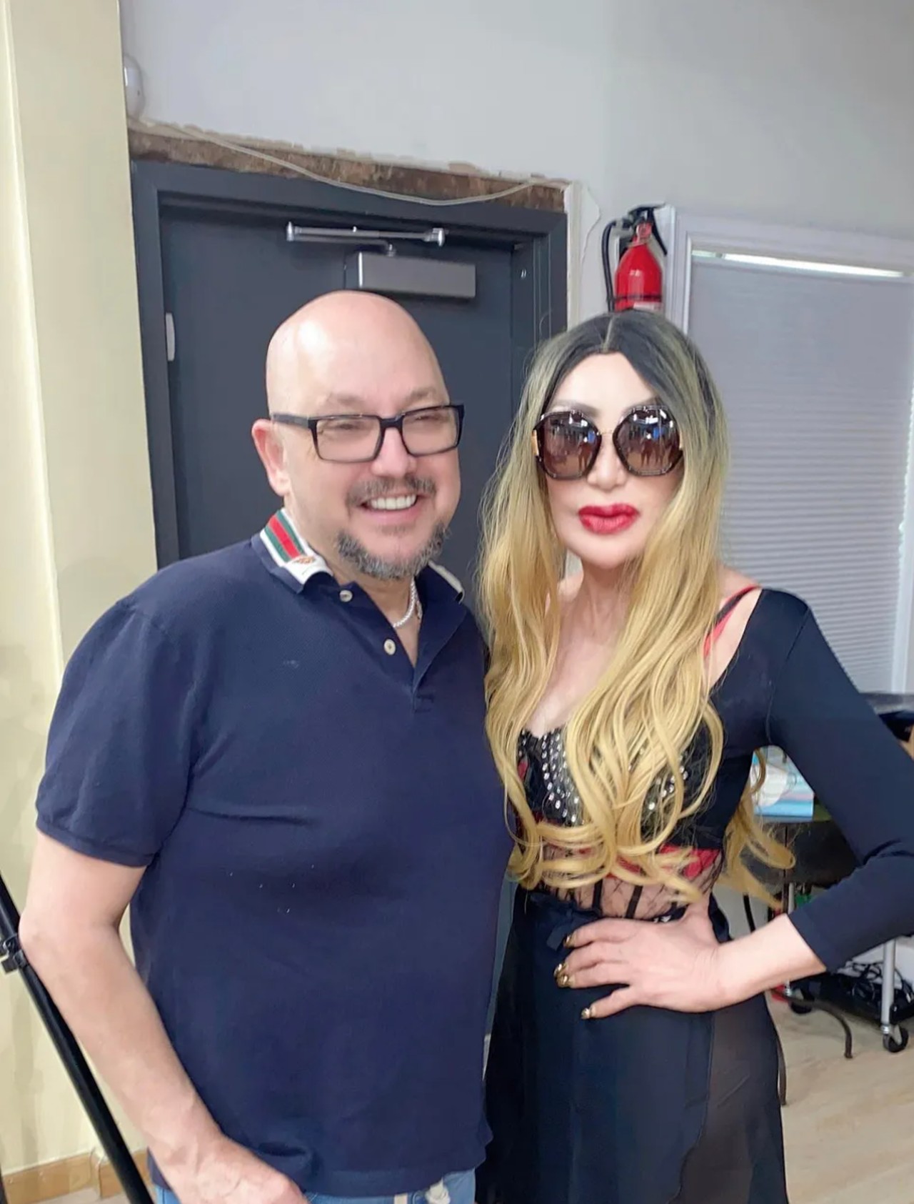 Lyn May joven rostro operada