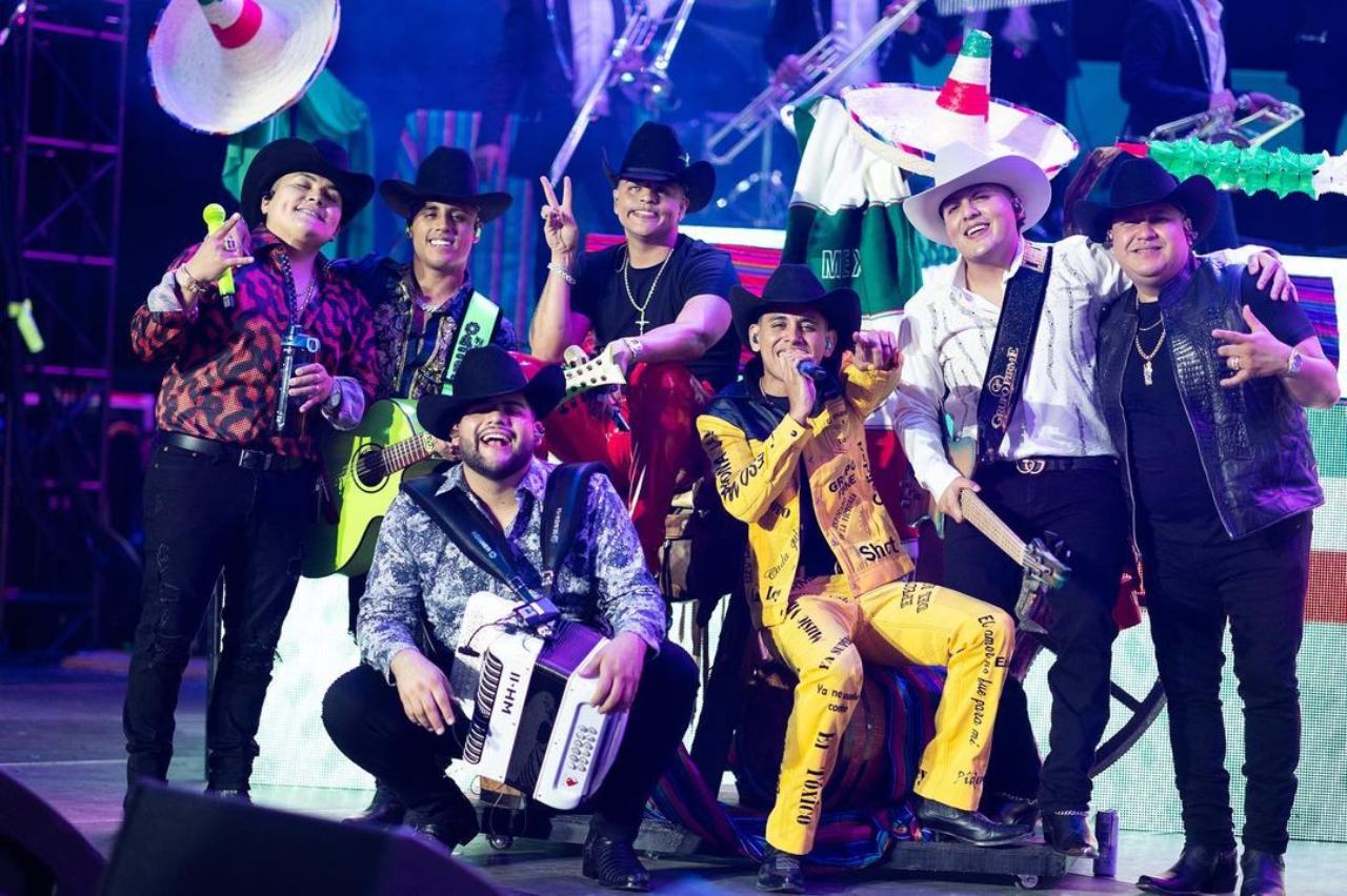 Grupo Firme cancion no cantaran Zocalo
