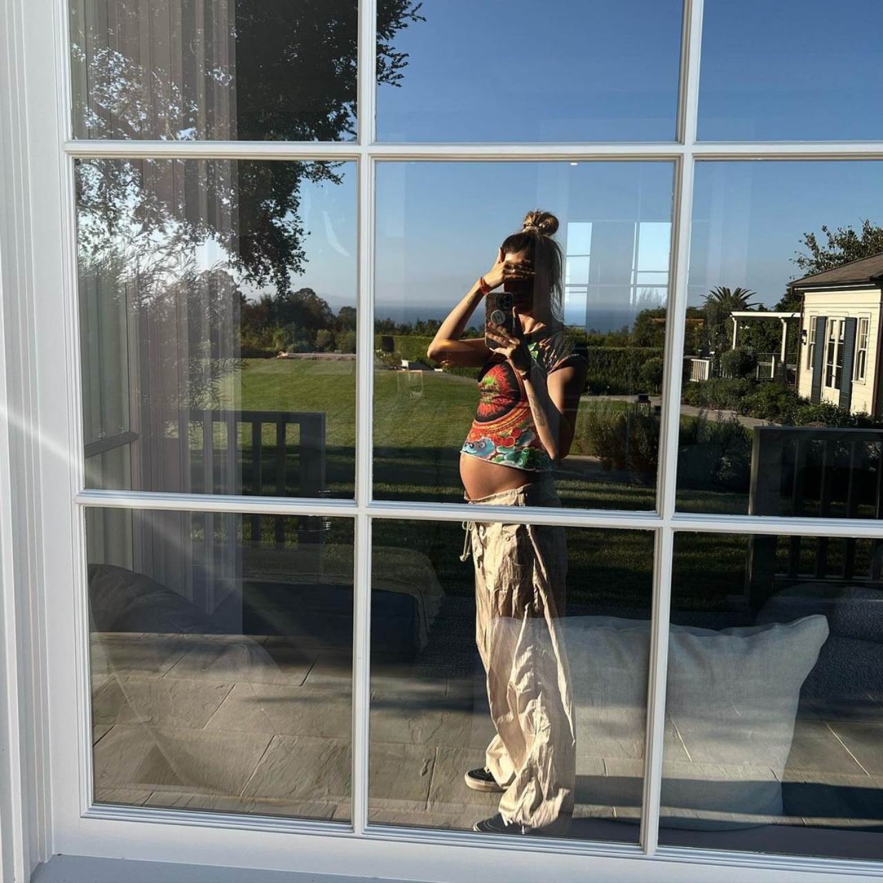 Modelo Behati Prinsloo esposa Adam Levine
