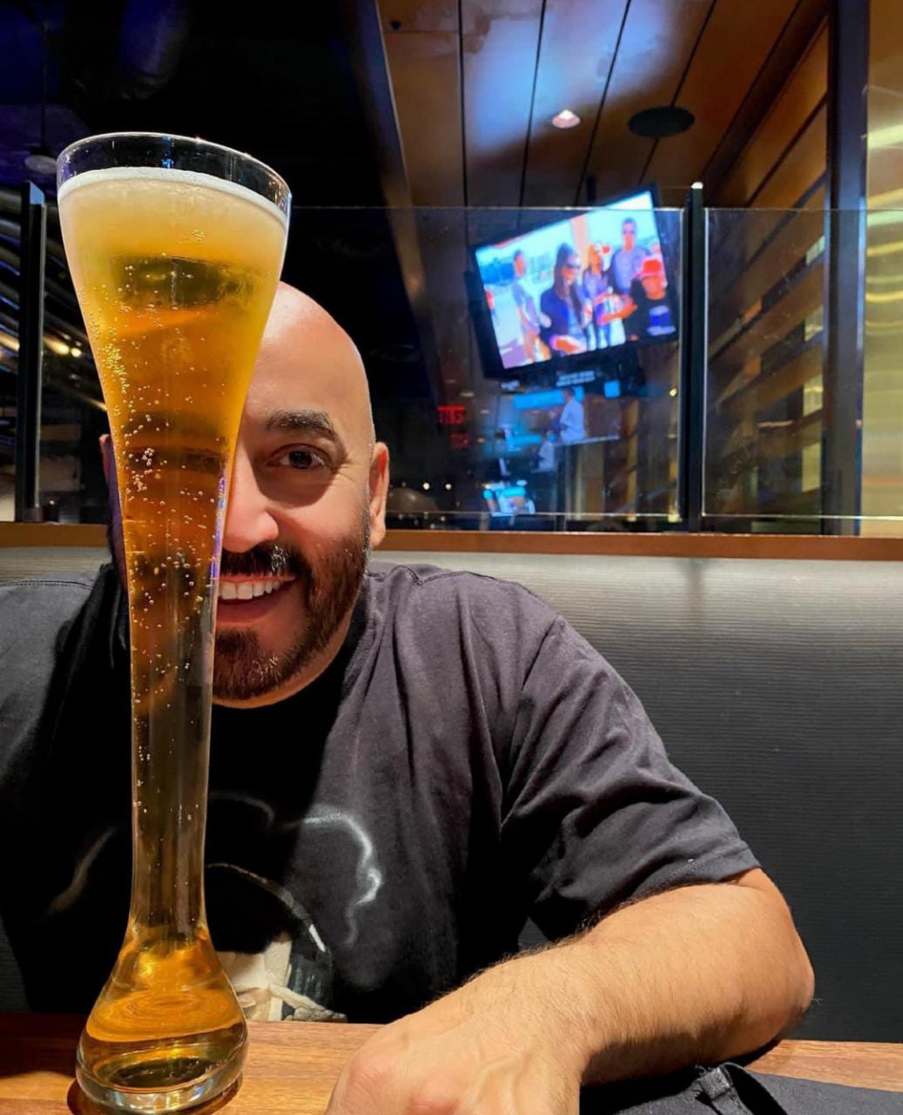 Lupillo Rivera borra tatuaje