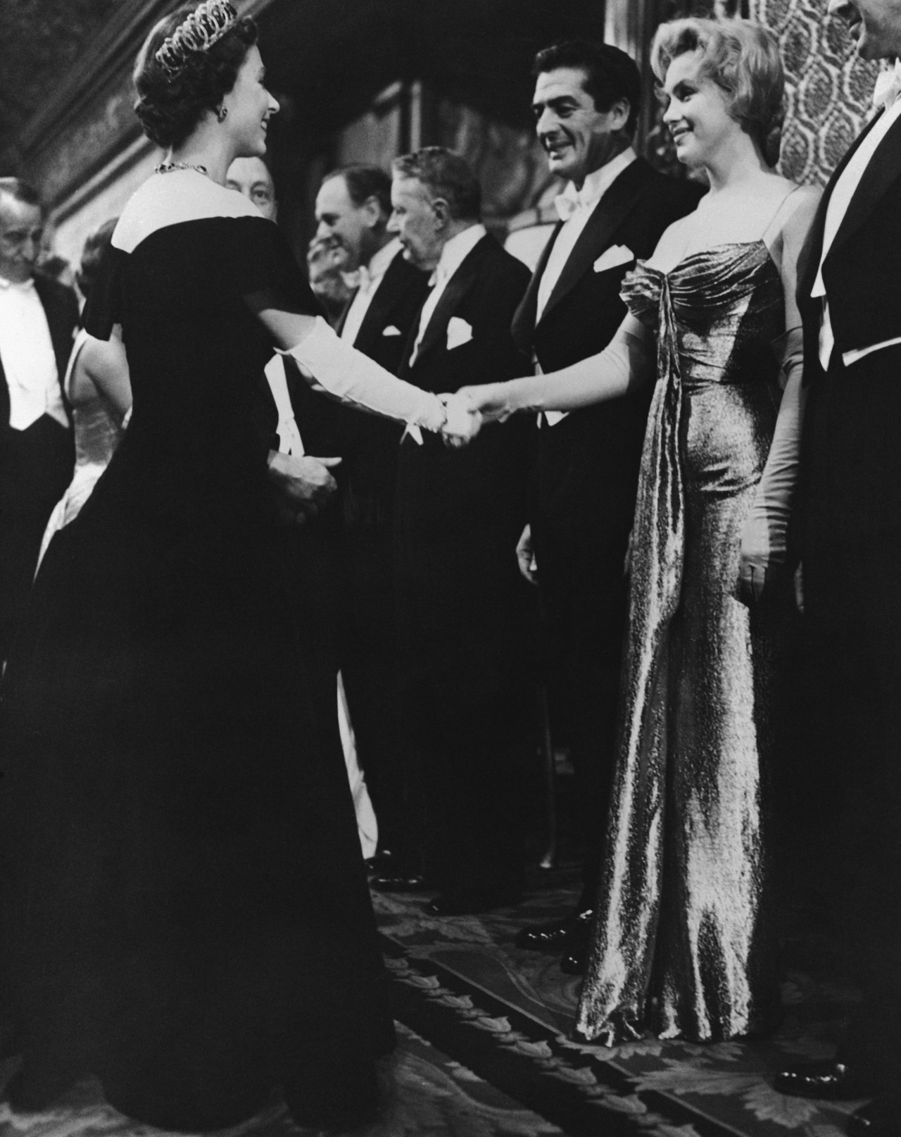 Reina Isabel celebridades fallecer palacio