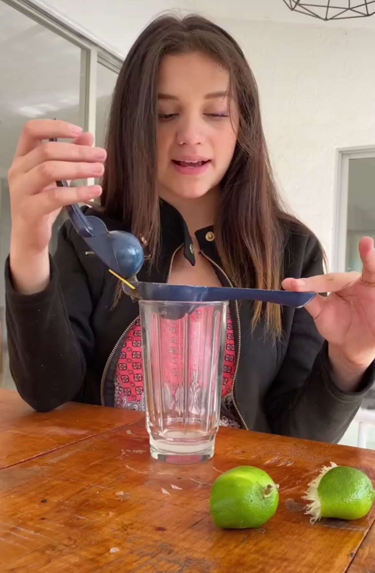 TikToker burla nacional exprimidor de limones