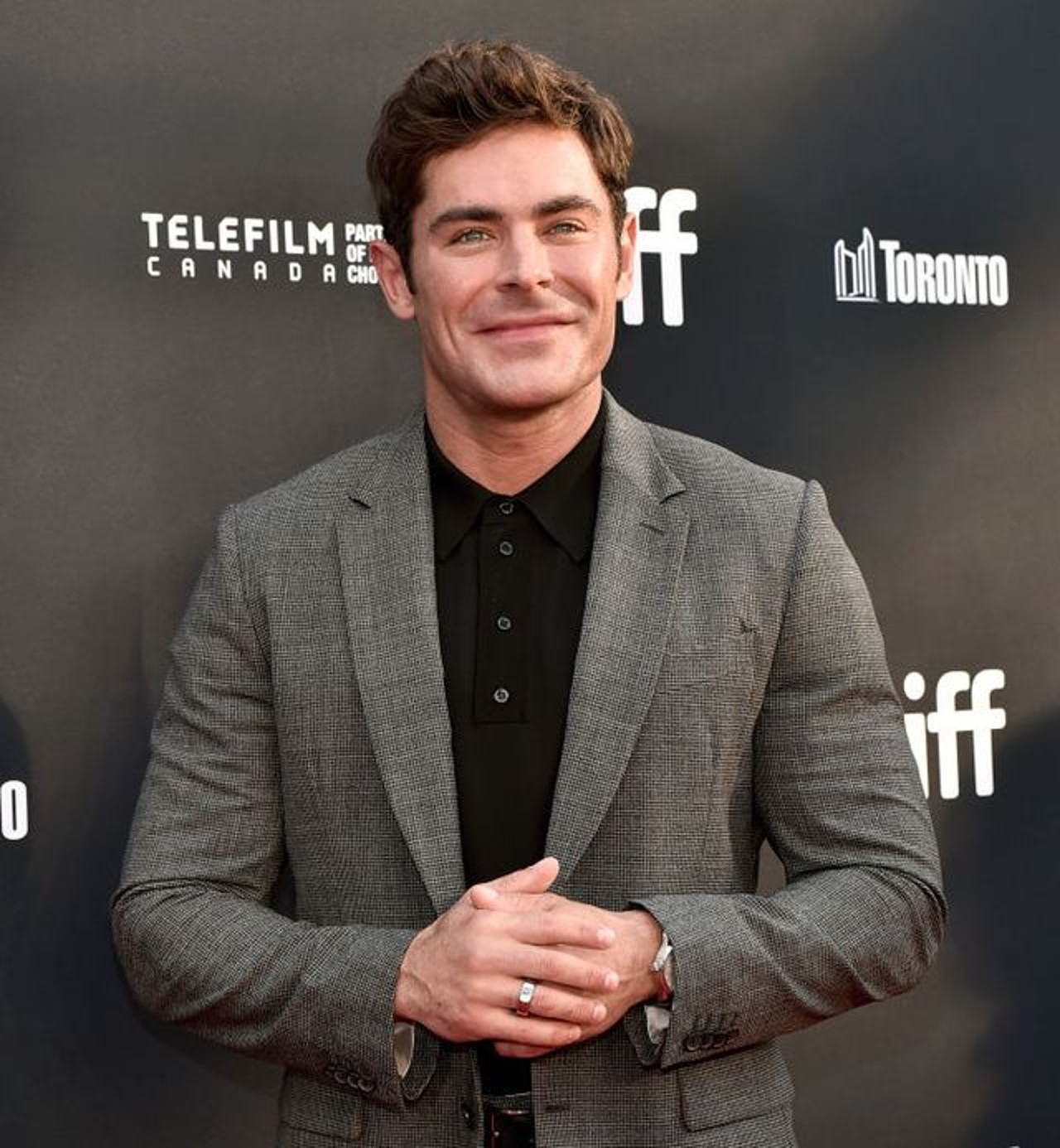 Zac Efron cara hinchada accidente