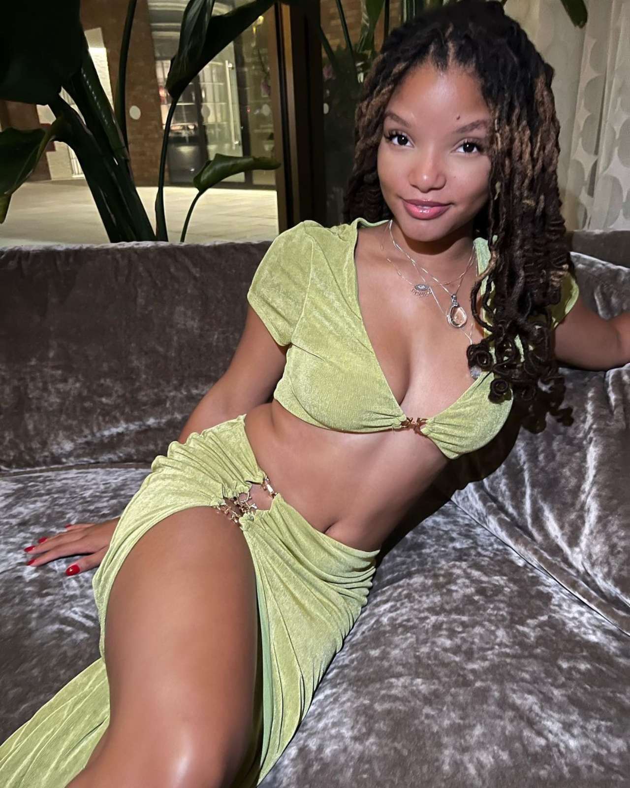 Halle Bailey la sirenita nerviosa personaje