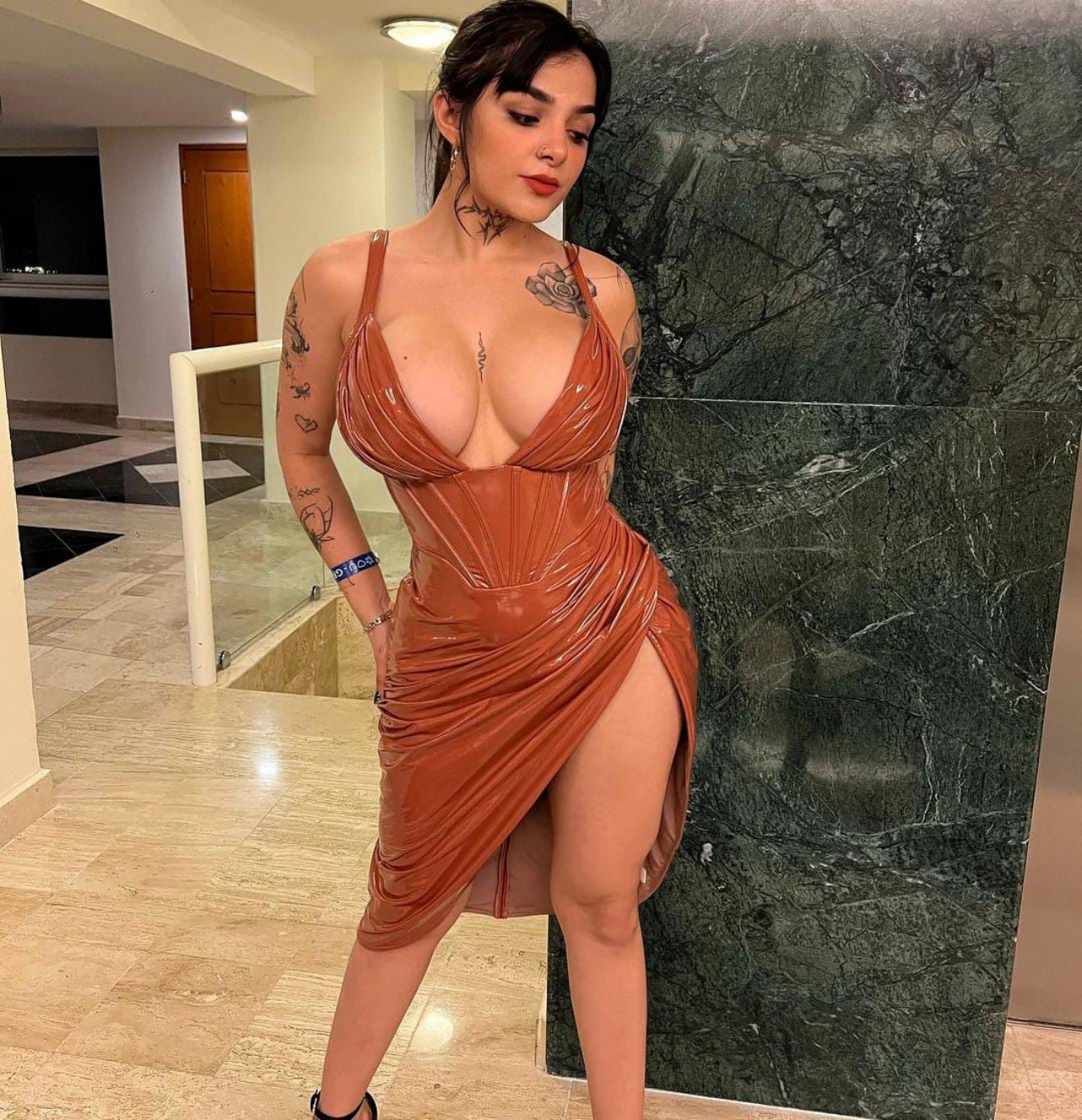 Karely Ruiz críticas