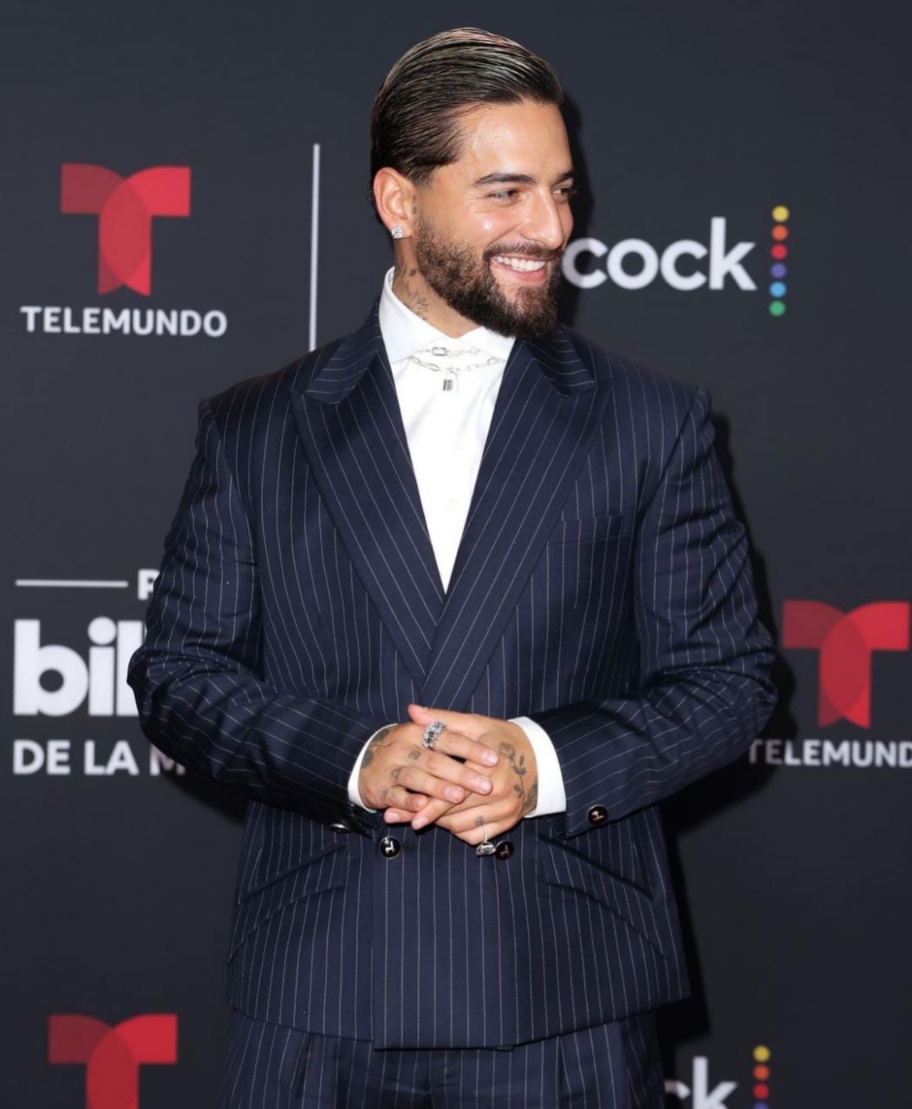 Maluma traje
