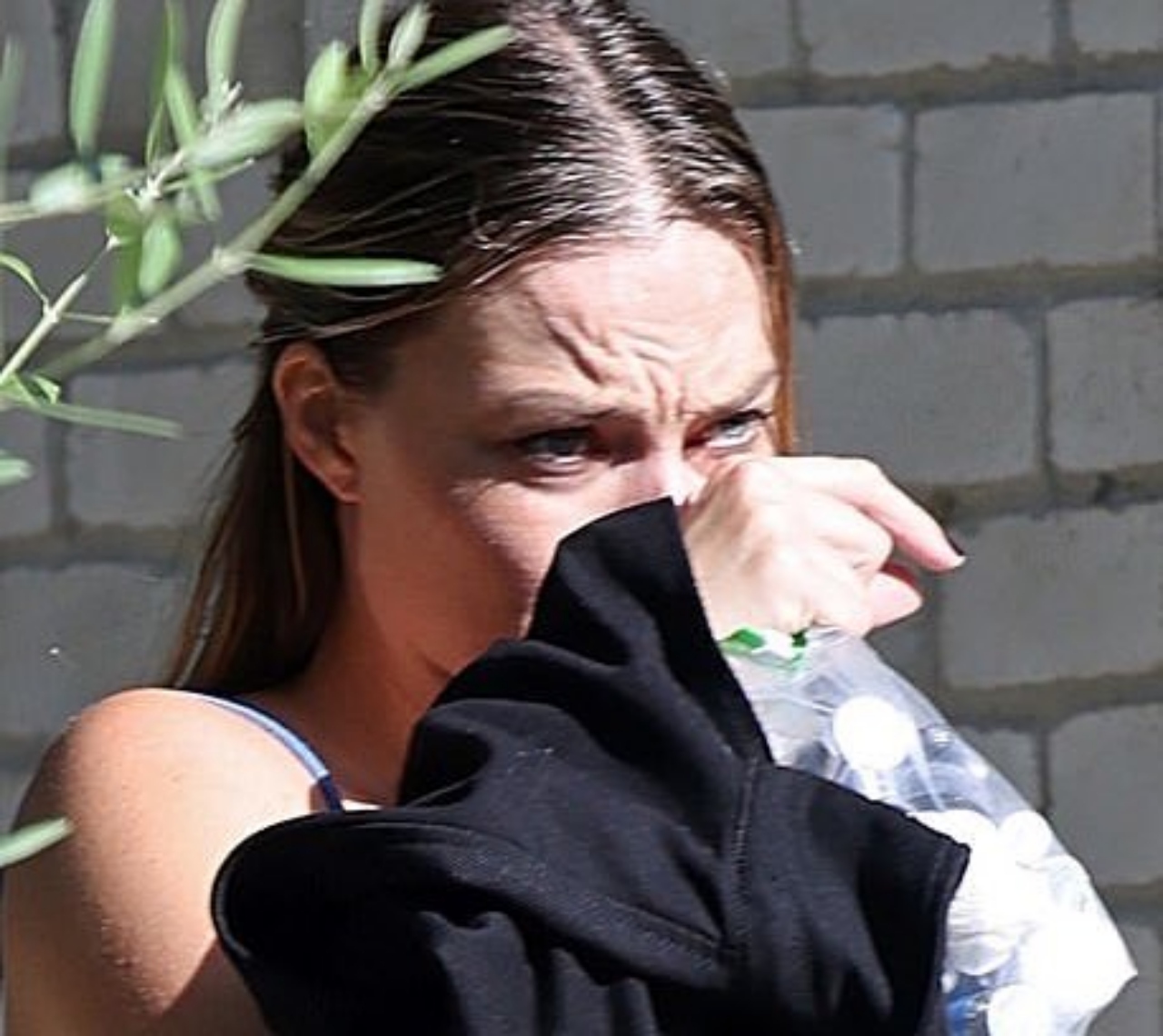 Margot llorando