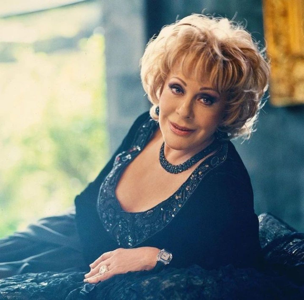 Revelan edad real de Silvia Pinal