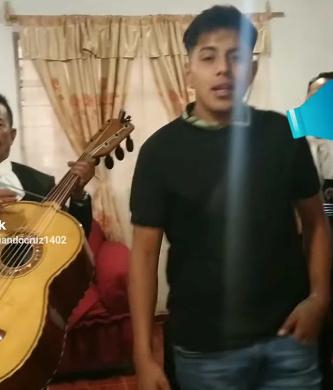 Joven Valentin Elizalde voz canta igualito