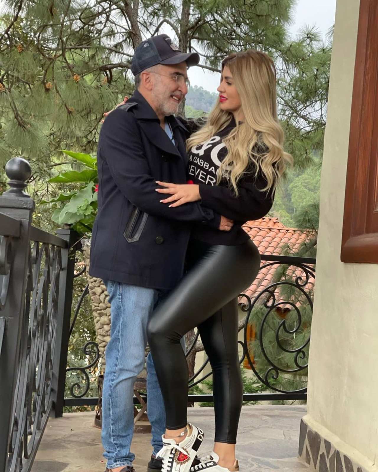 Mariana Gonzalez recibiria herencia Vicente Fernandez