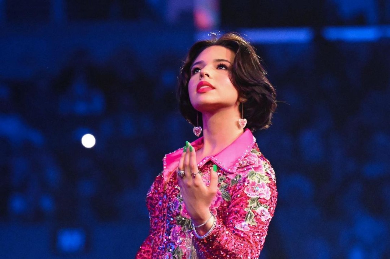 Angela Aguilar desfilara show Rihanna lenceria