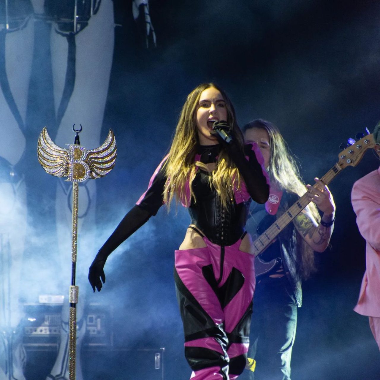 Belinda concierto oracion rezarle Fiestas Octubre