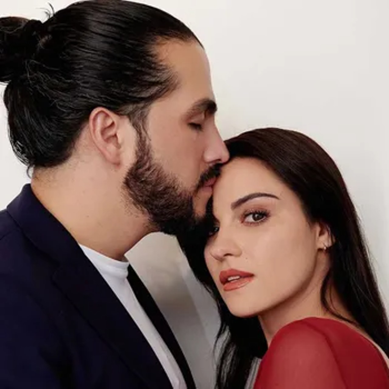 Maite Perroni infiel Tovar demanda