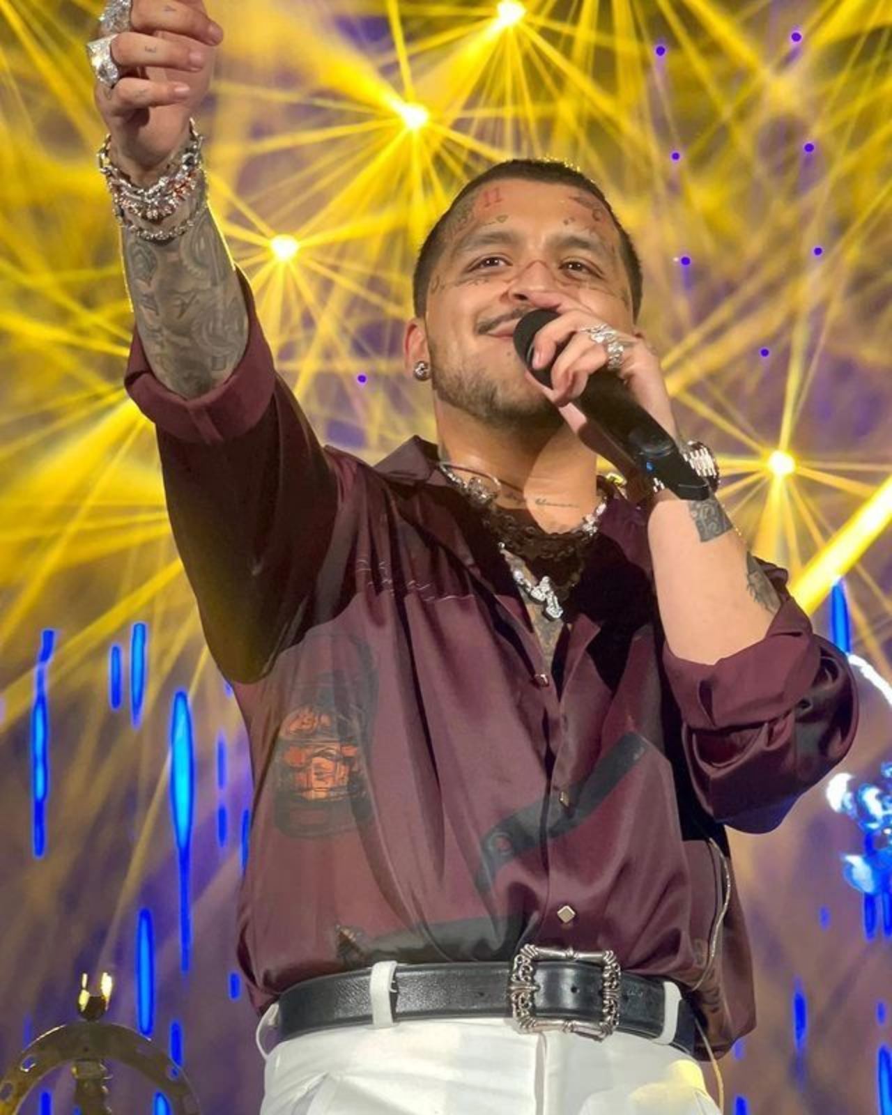 Christian Nodal confiesa recuerda Belinda concierto