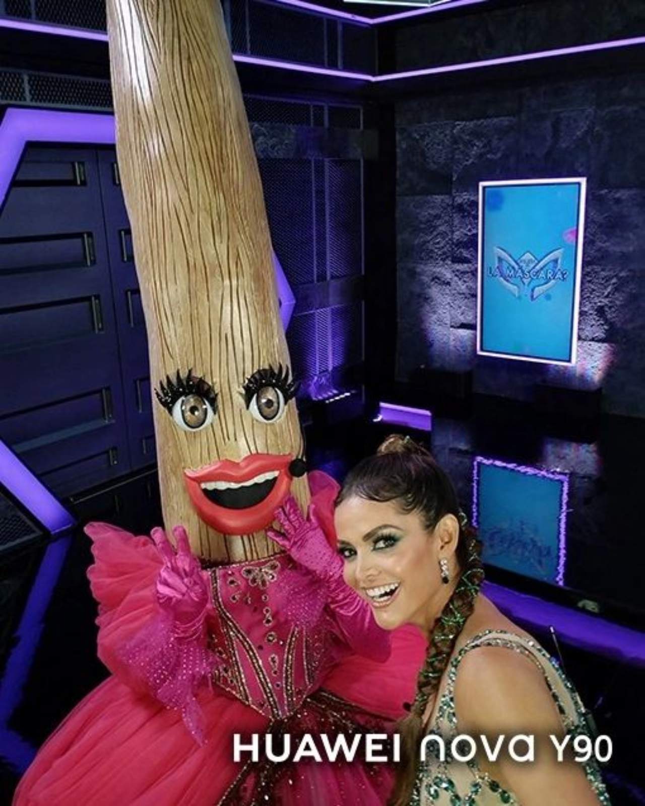 Escoba Barbie Juarez quien es la mascara