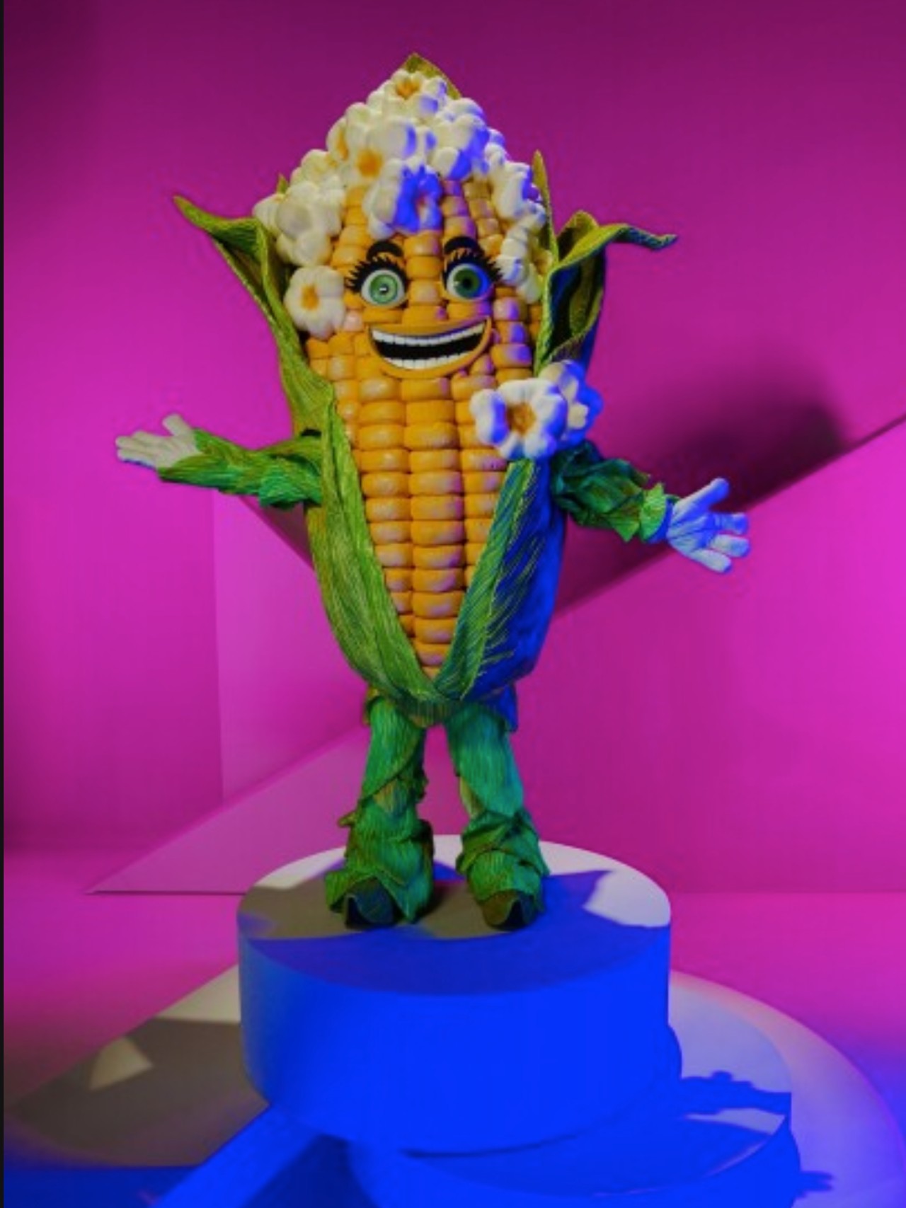 quien es la mascara personajes nueva temporada maiz