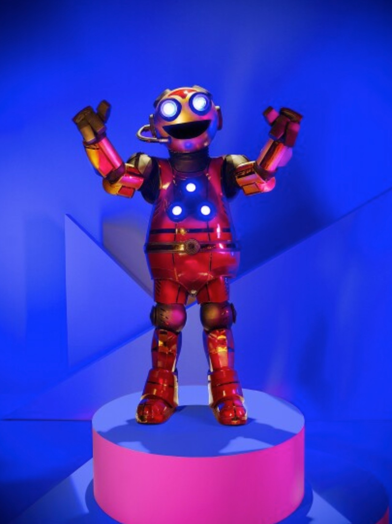 quien es la mascara personajes nueva temporada robot