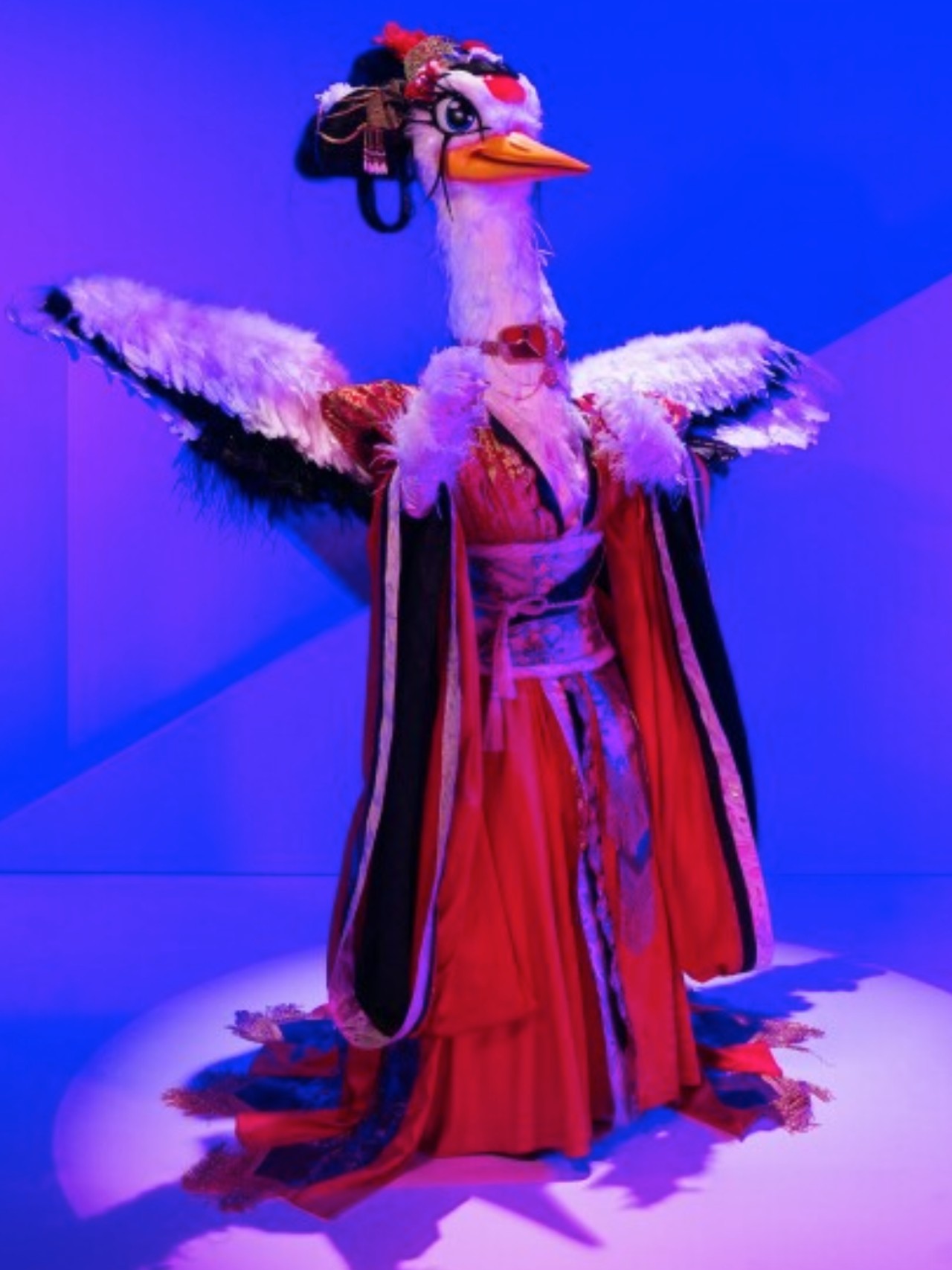 quien es la mascara personajes nueva temporada ave