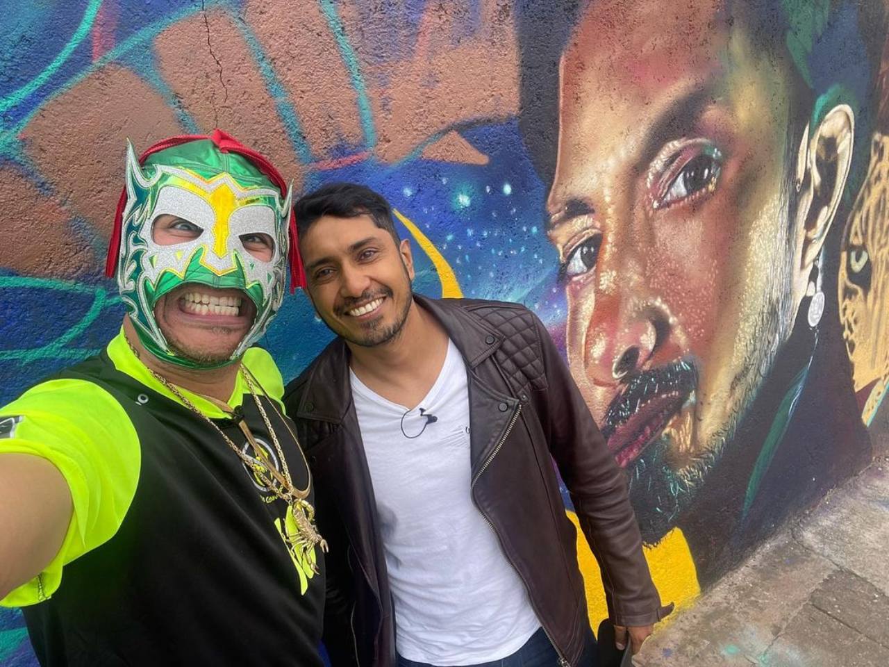 Tenoch Huerta llora mural Escorpion Dorado