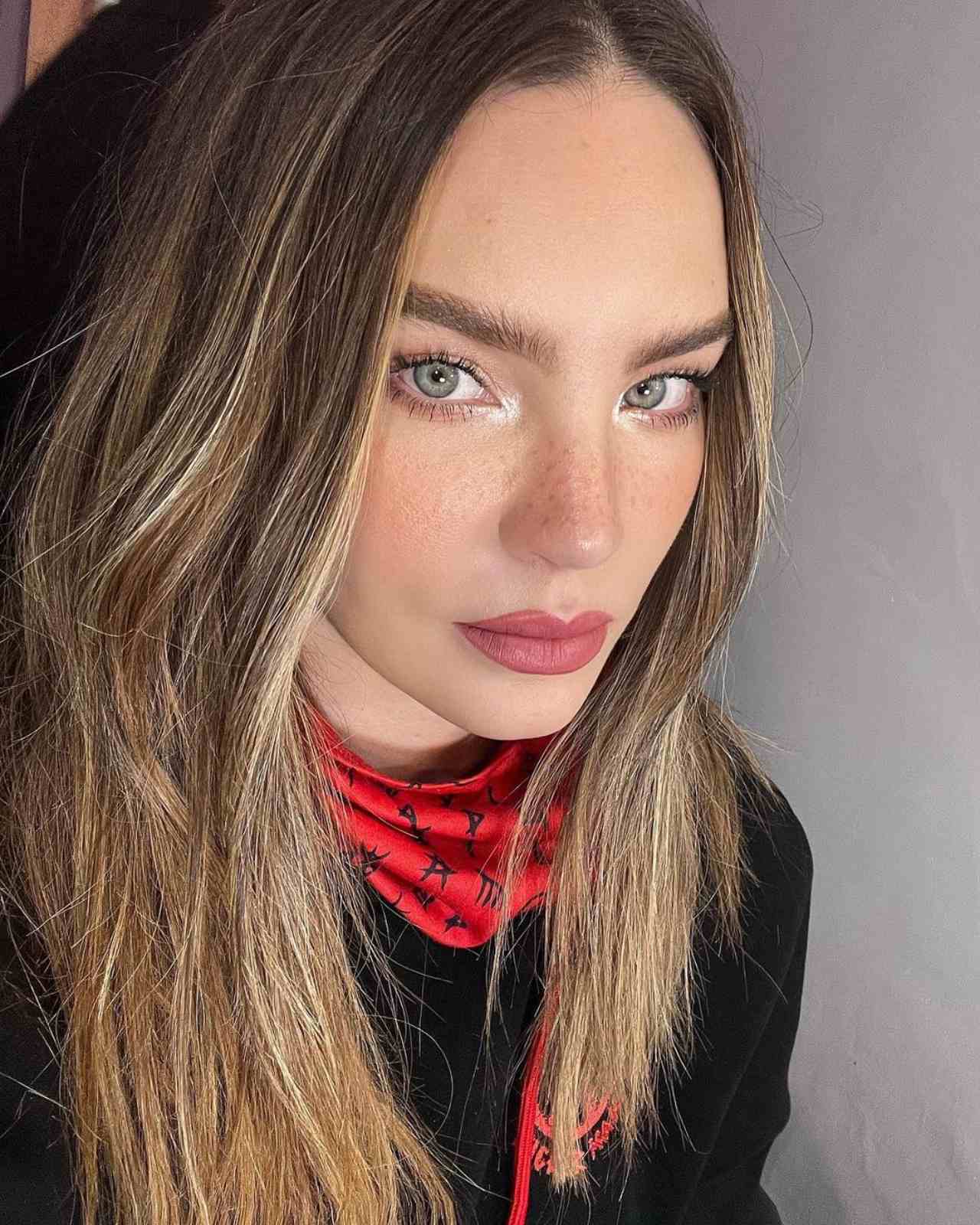 Belinda rechazo cancion Angela Aguilar realidad
