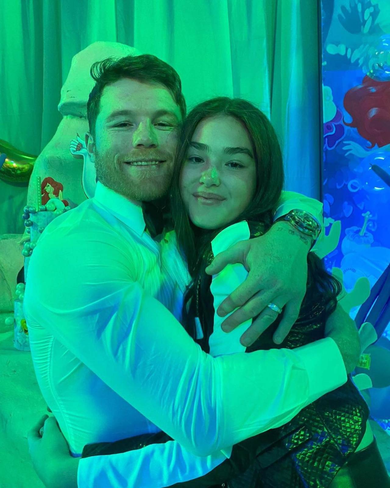 Canelo corrio gente xv años hija