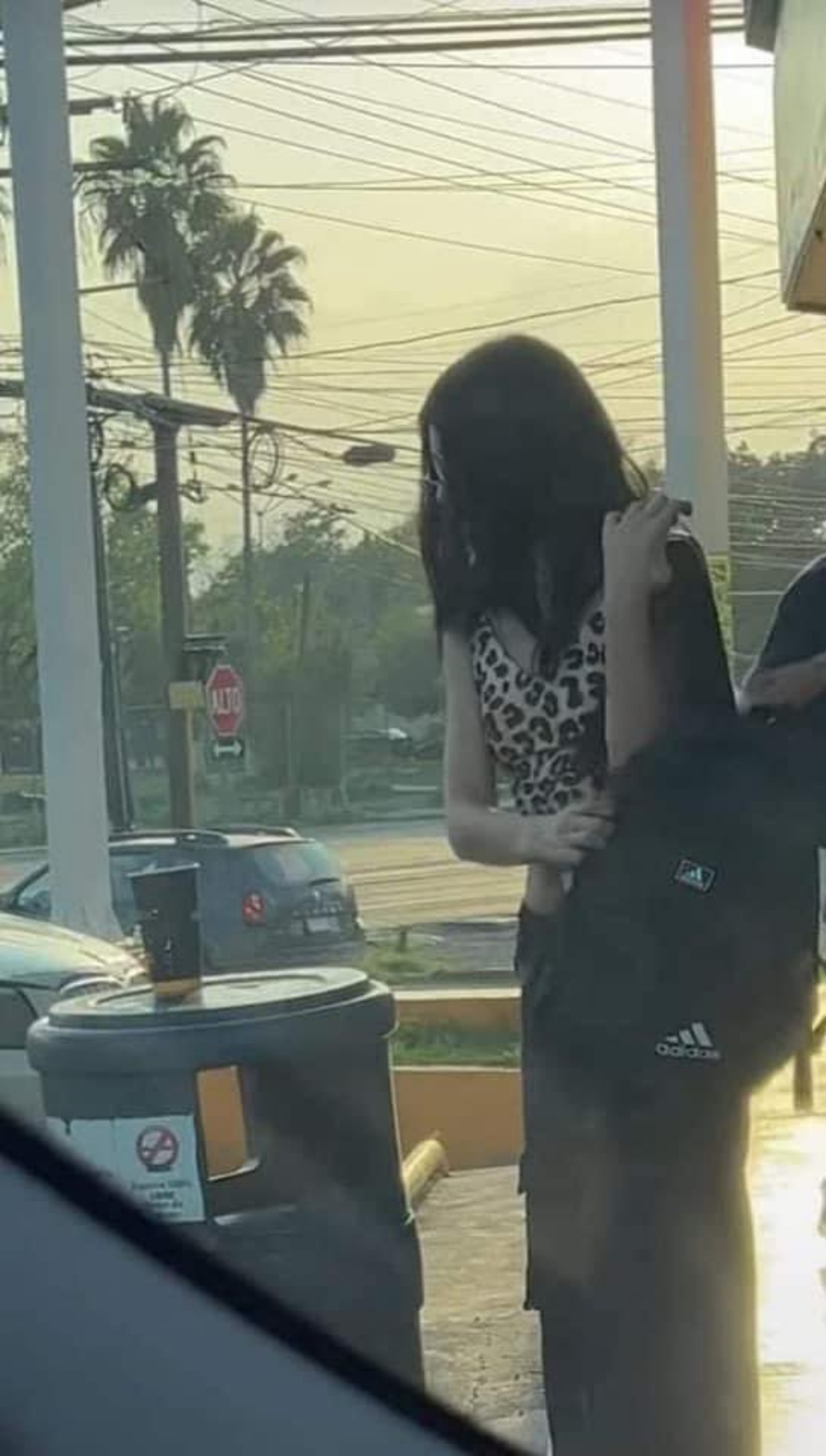 Chica café Oxxo