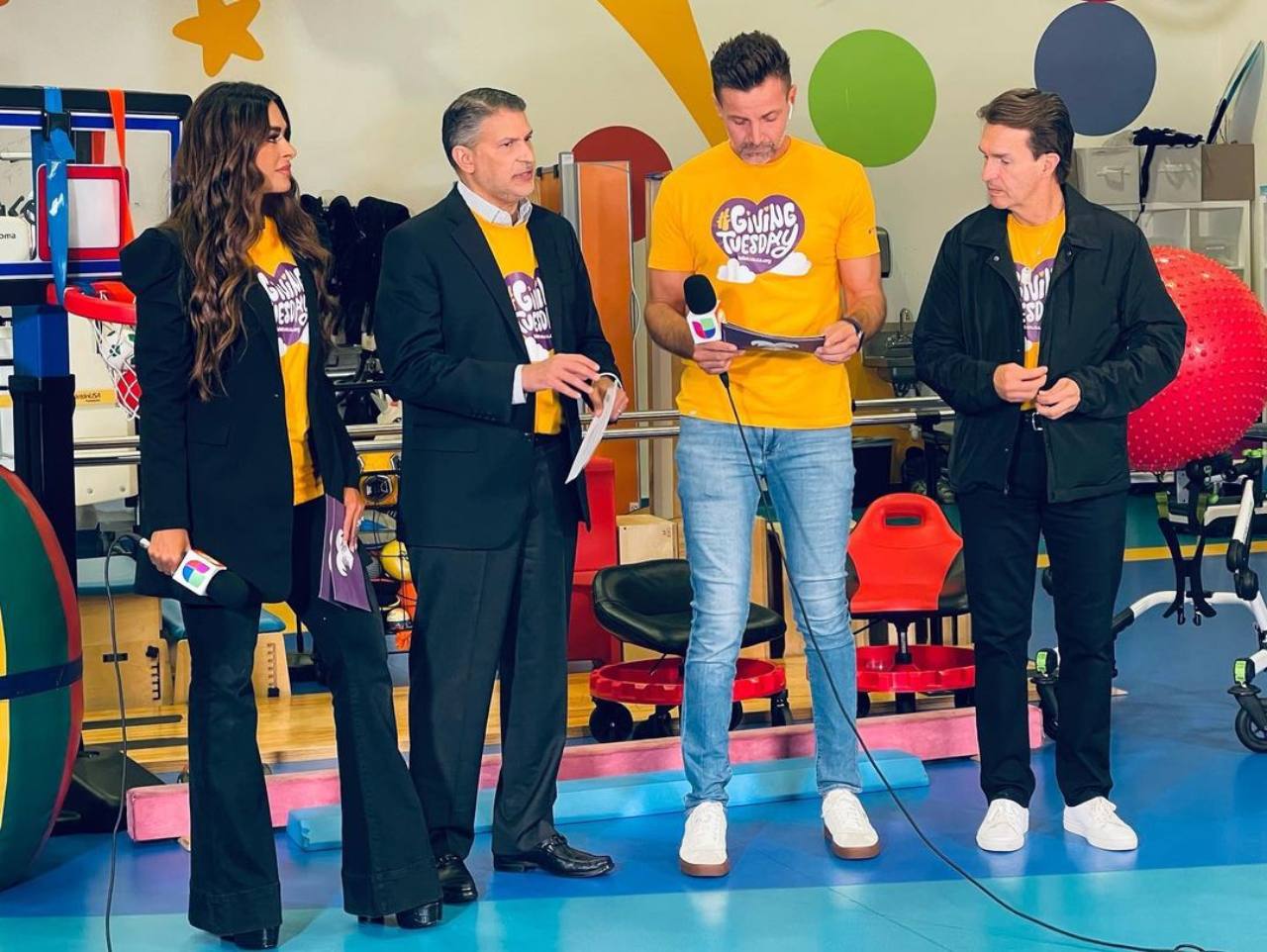 Galilea Montijo conduce teleton 2022 univision