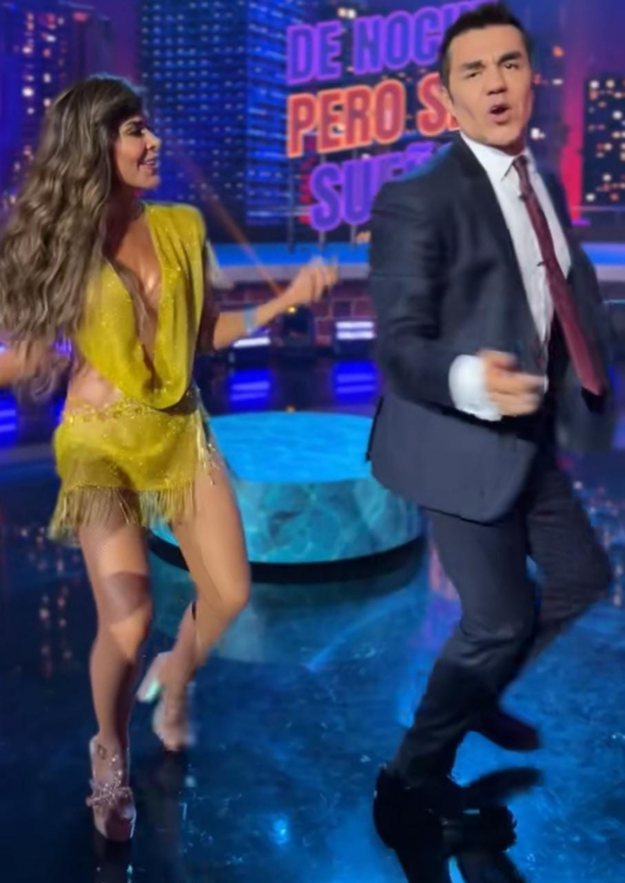 Gloria Trevi bailando