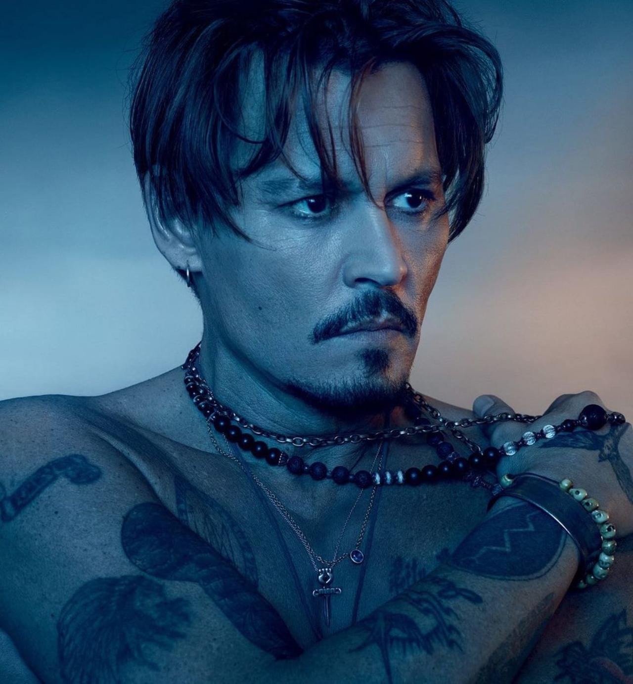 Johnny Depp desfile Rihanna invitado especial