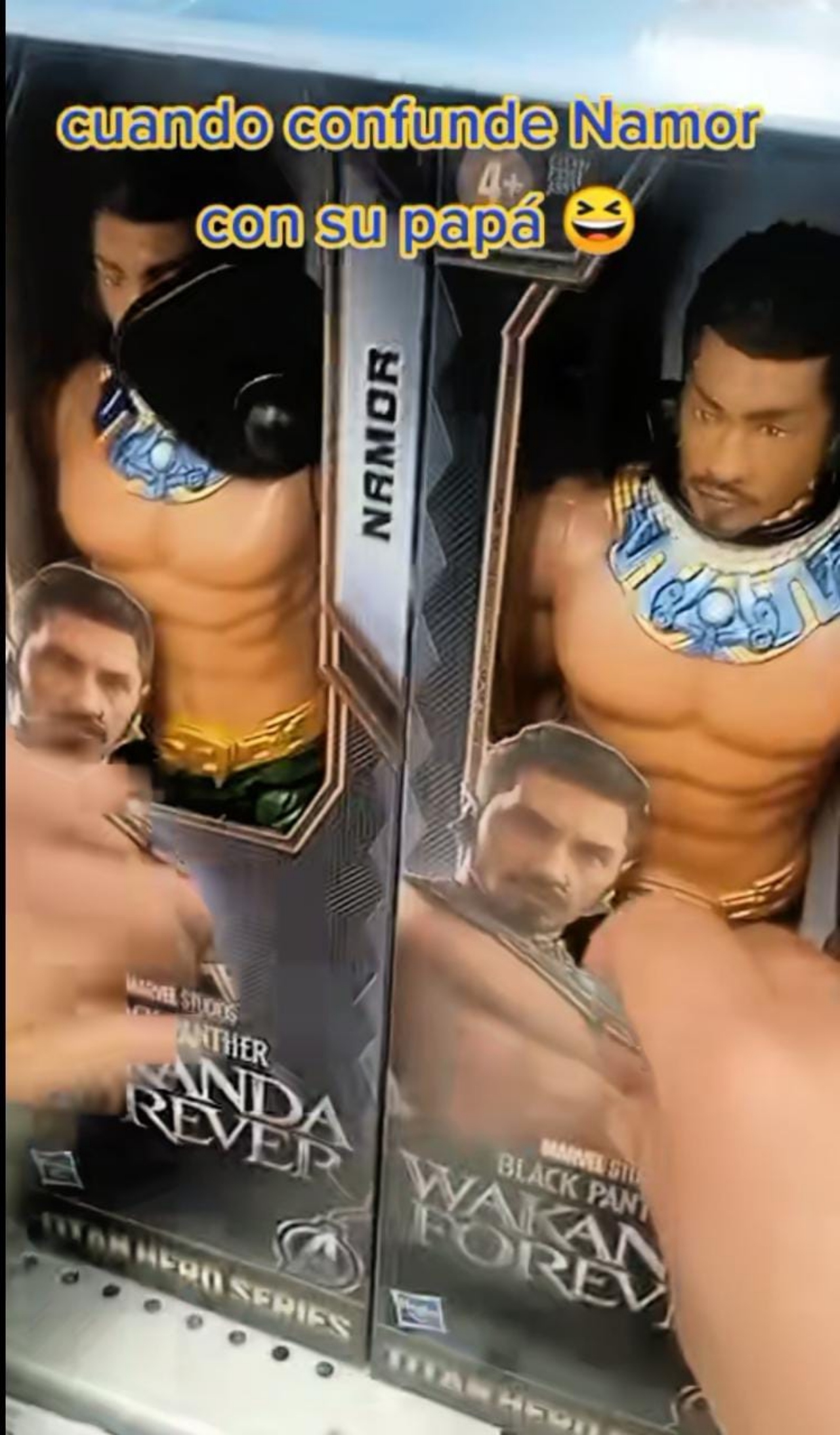 Muñeco Tenoch Huerta