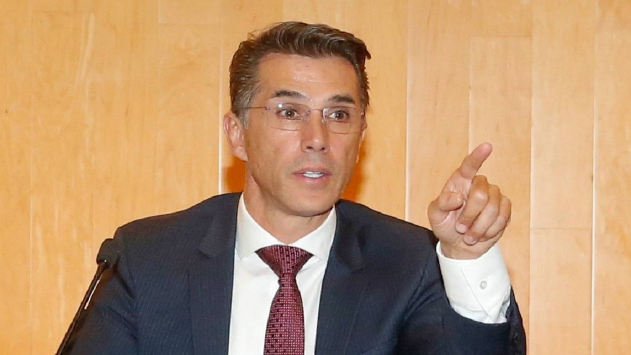 Sergio Mayer Mori Subtil enojado