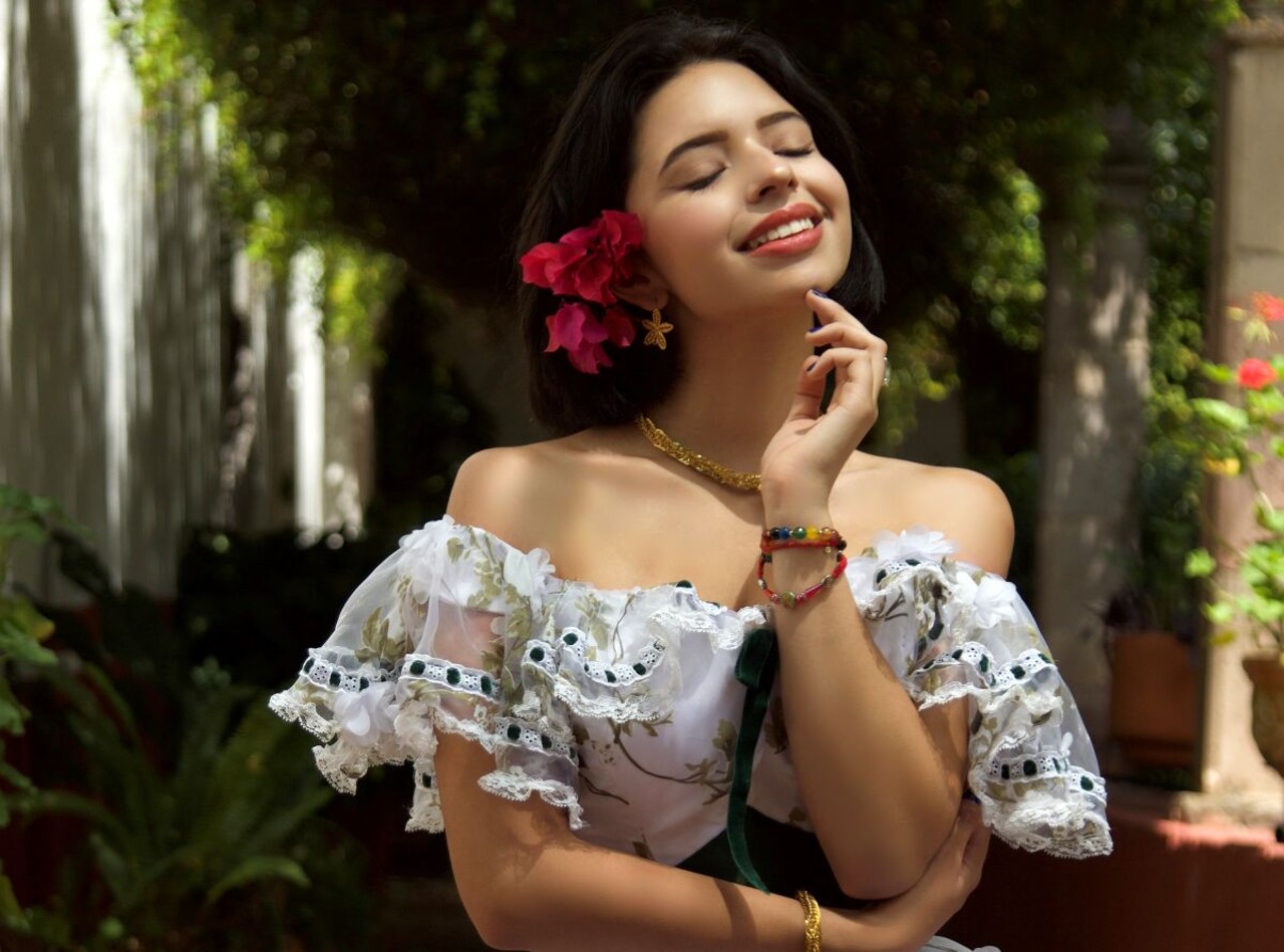 Ángela Aguilar abuela argentina