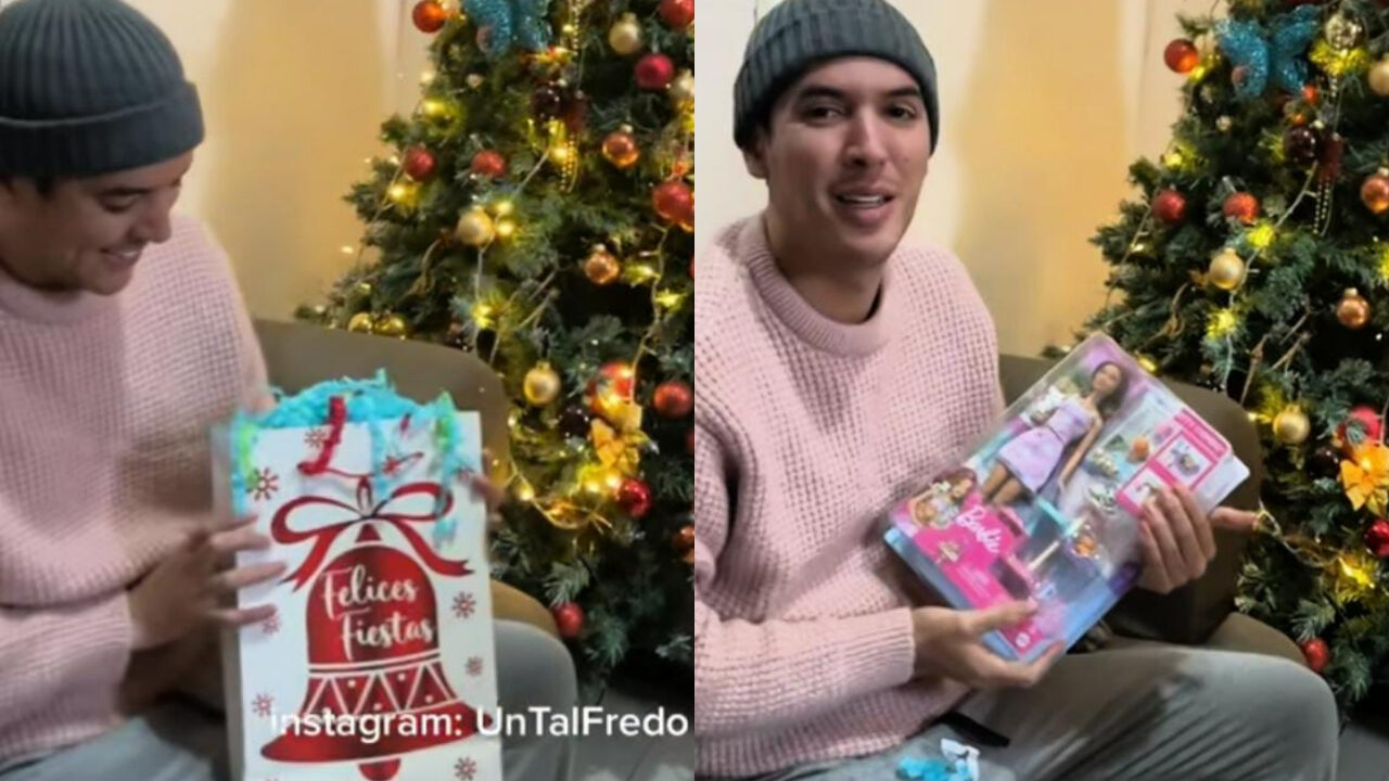 Padre regalan Barbie