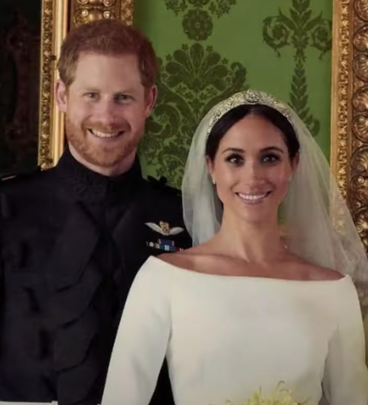 Meghan Harry Carlos realeza britanica
