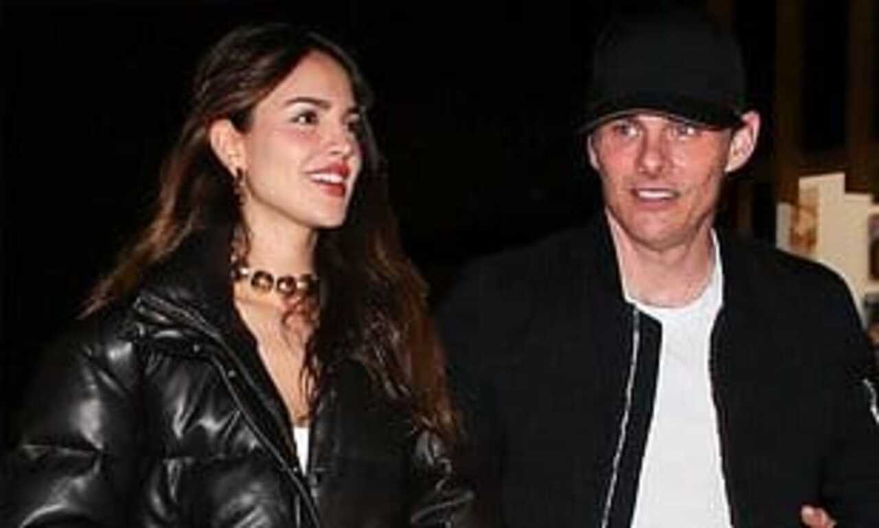 Eiza González con James Marsden