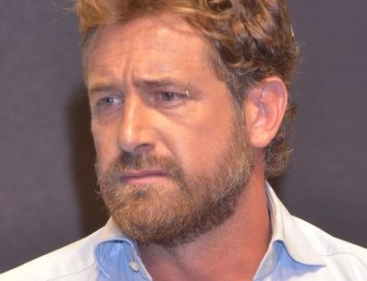 Gabriel Soto saca cosas Irina Baeva