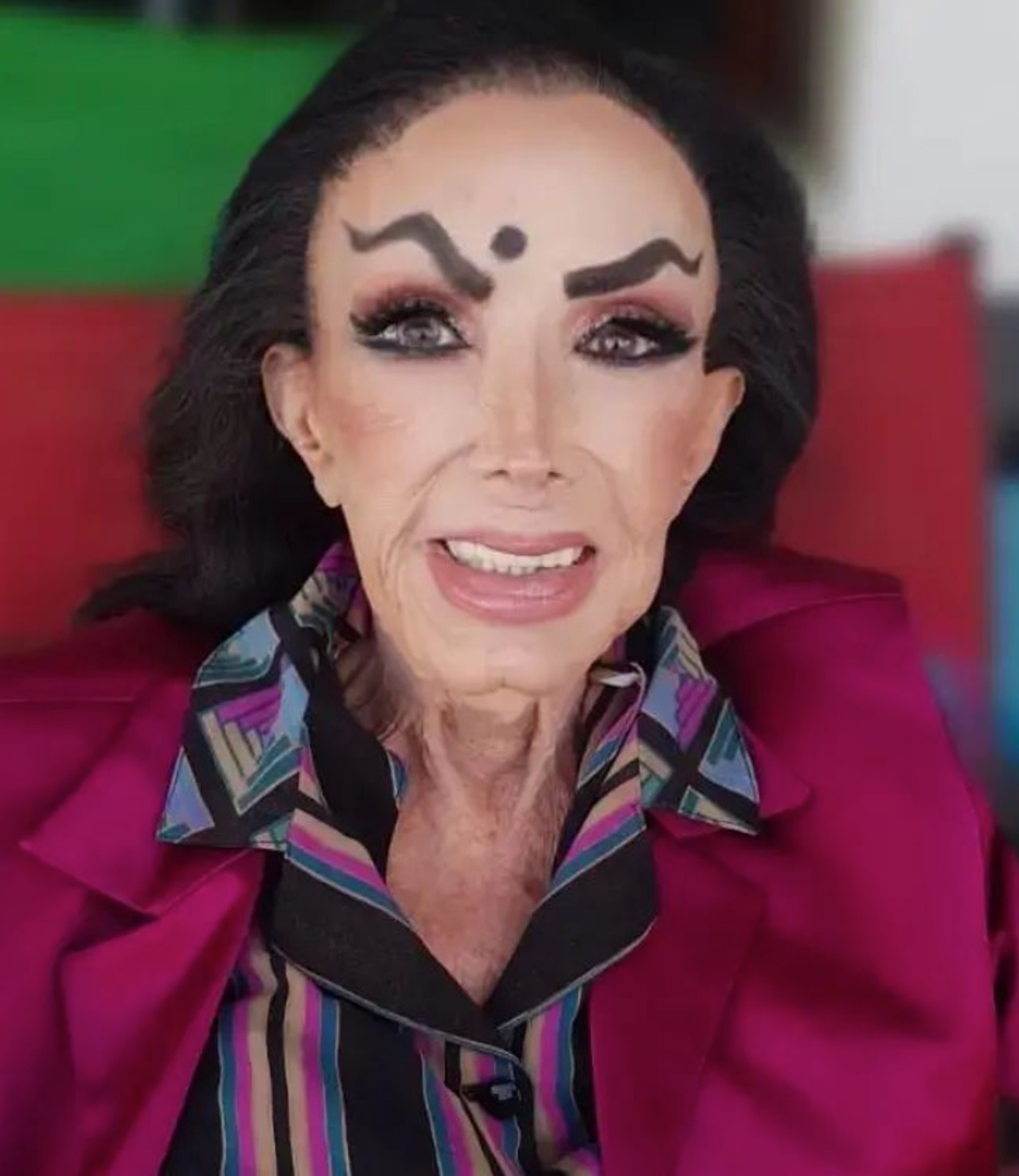 Irma Serrano huesuda