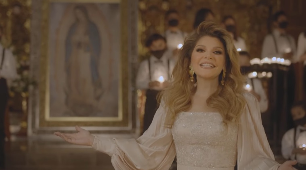 Itati Cantoral Virgen Guadalupe Las Mañanitas