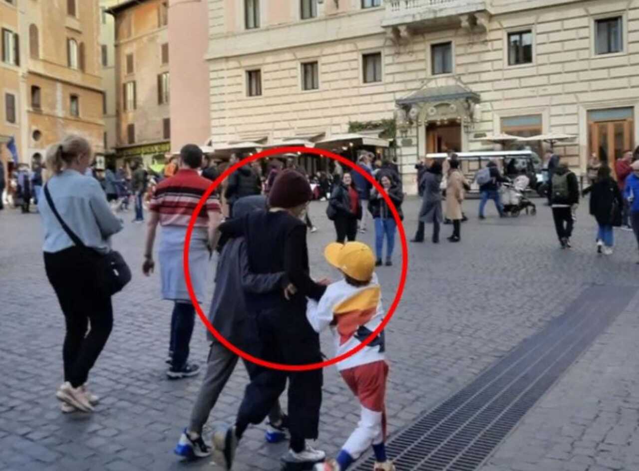 Shakira en Roma con sus hijos