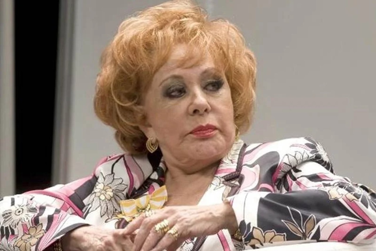 Silvia Pinal dinero banco