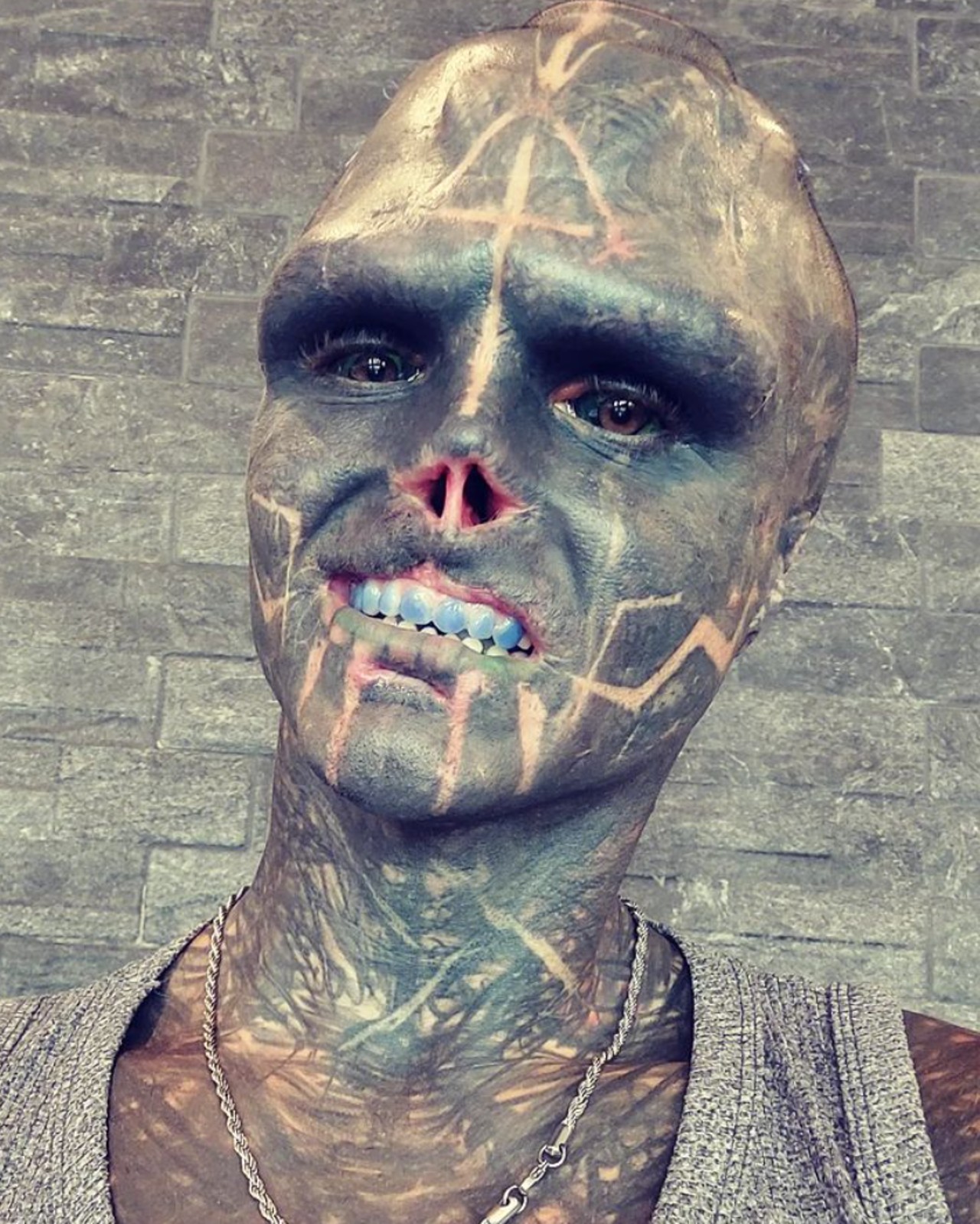 Hombre Alien extraterrestre miembro