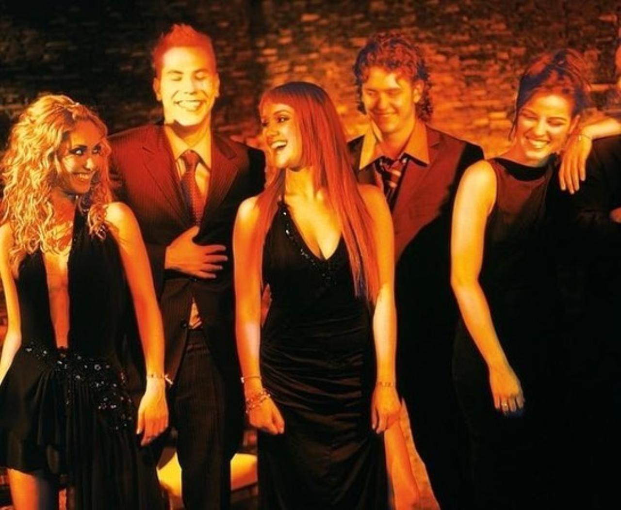 Anahi presenta integrante RBD fuera Poncho