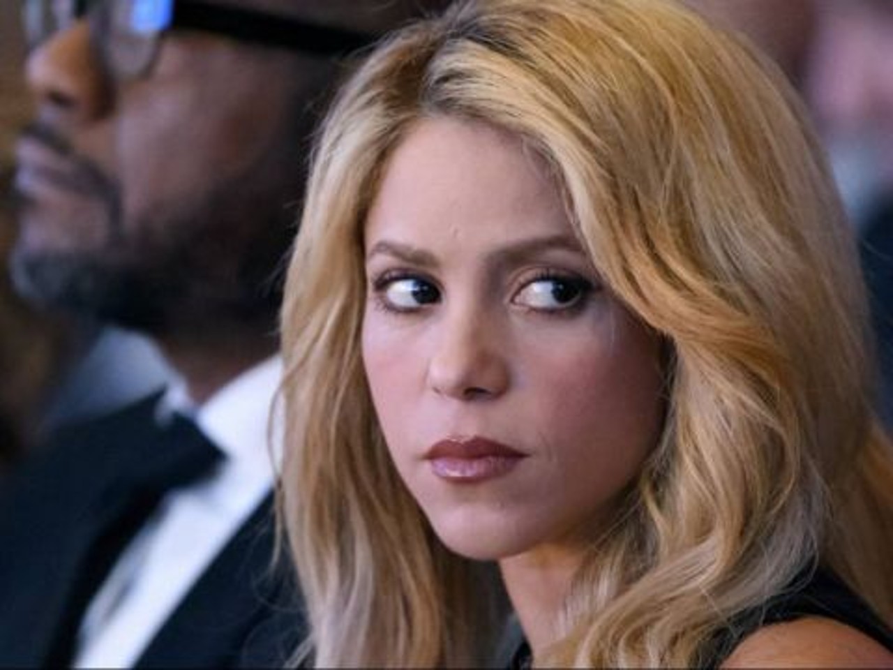 Shakira Bruja suegros casa balcon