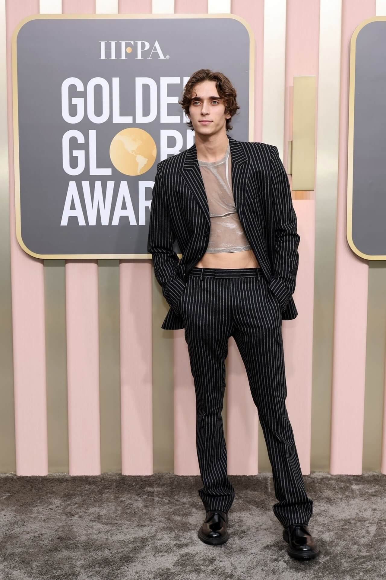 Josh Richards en los Globos de Oro 2023