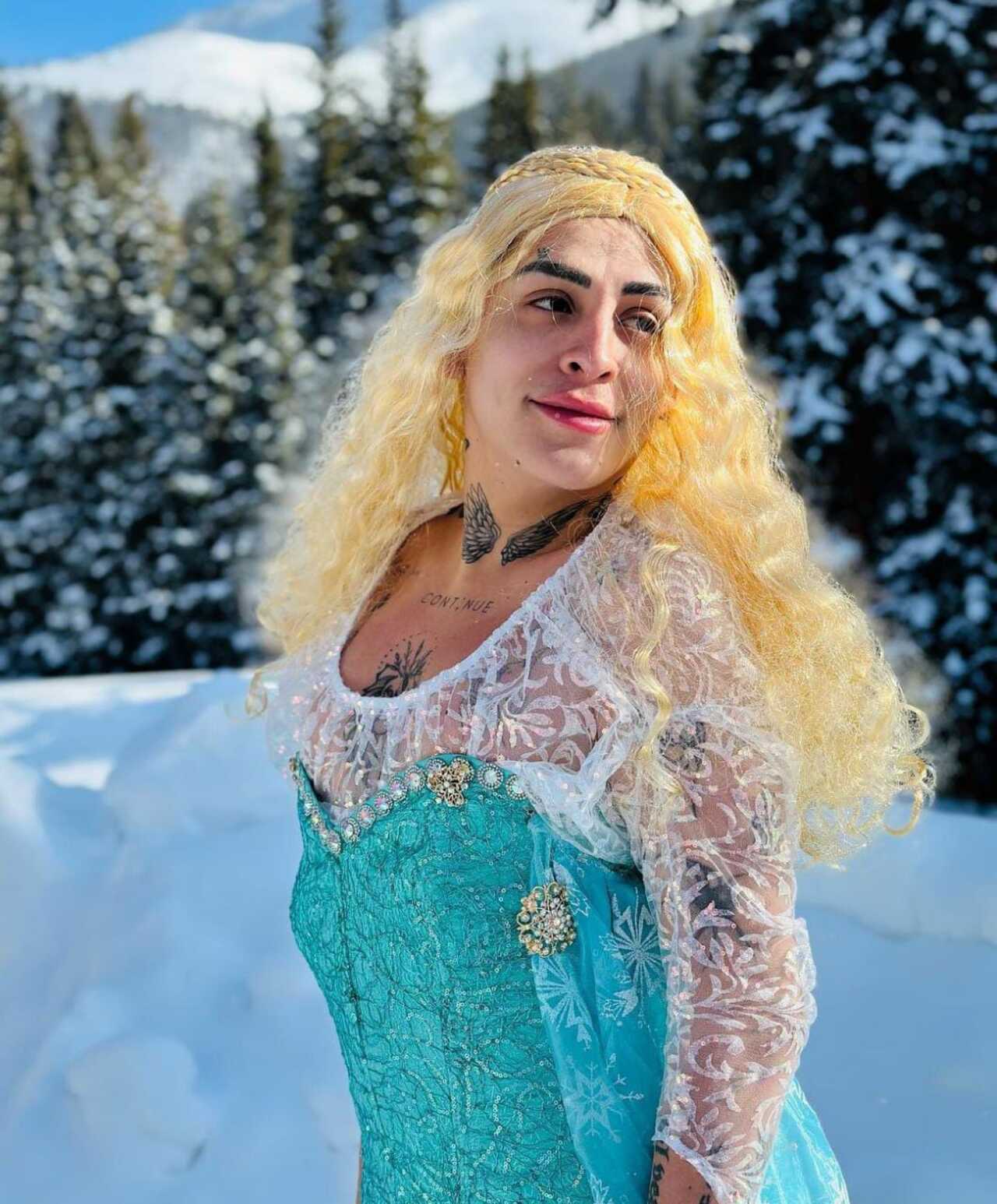 Kunno se disfraza de Elsa