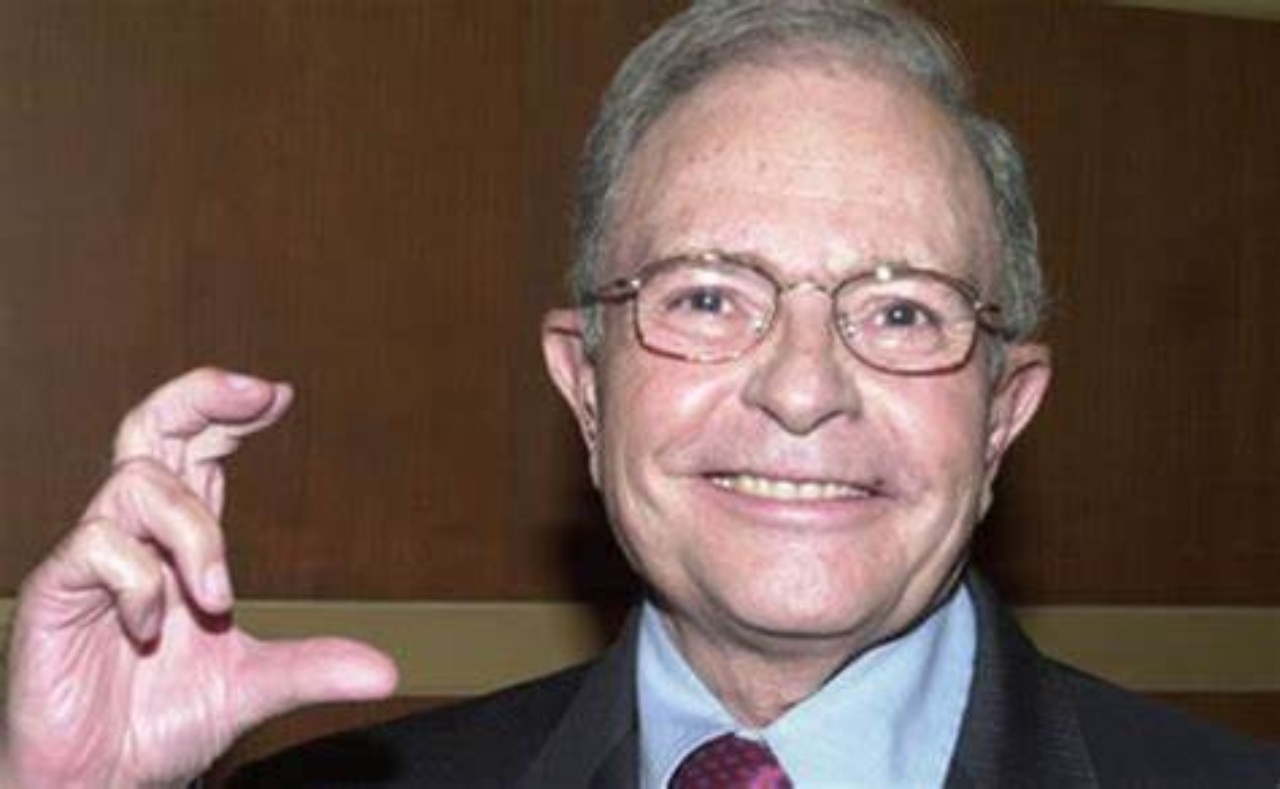 Lyn May revela acoso Raul Velasco