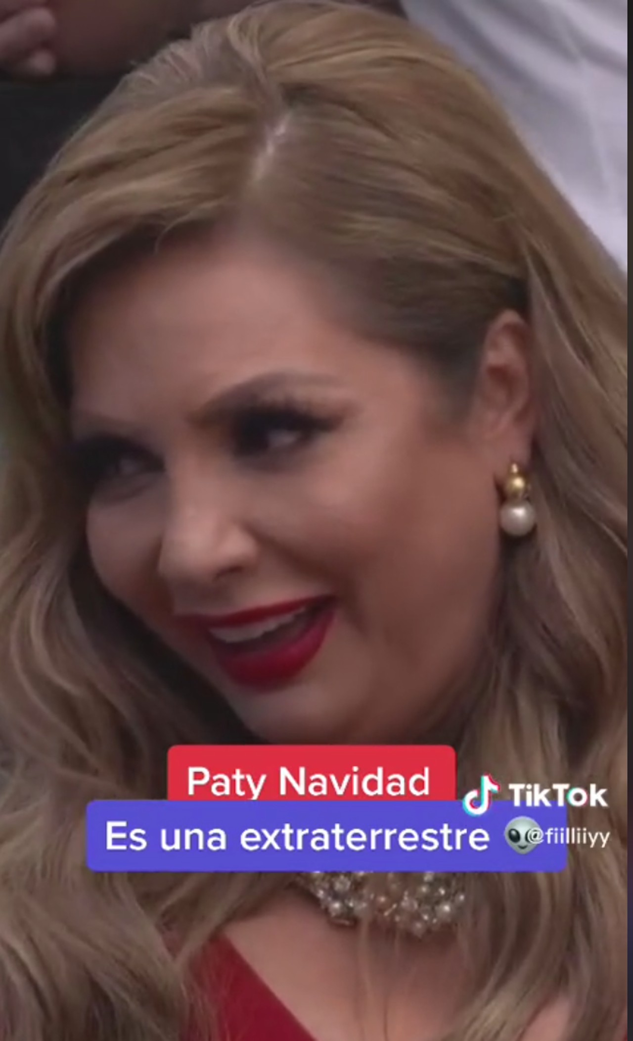 Paty Navidad extraterrestre